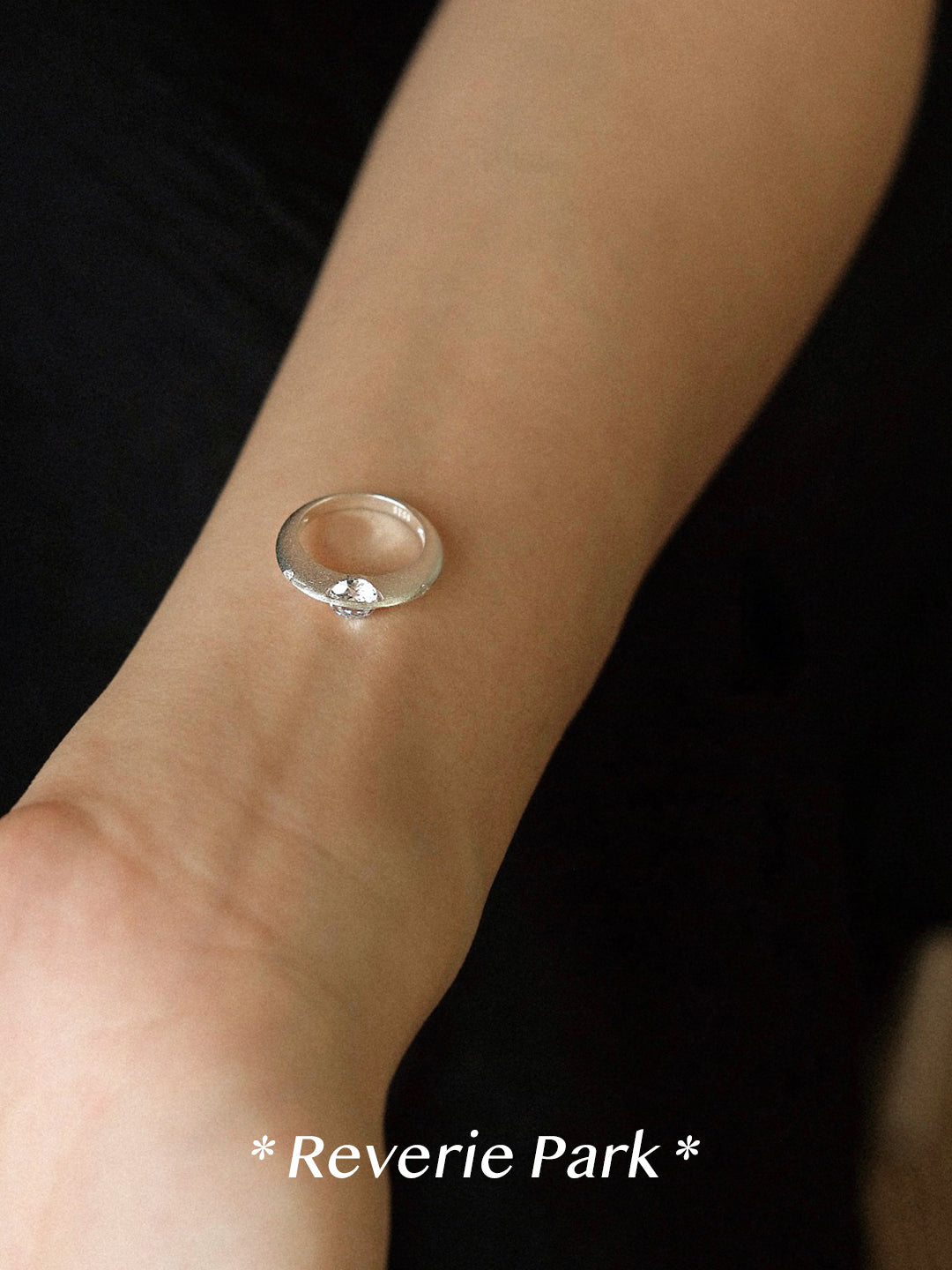 Rotatable Comet Ring