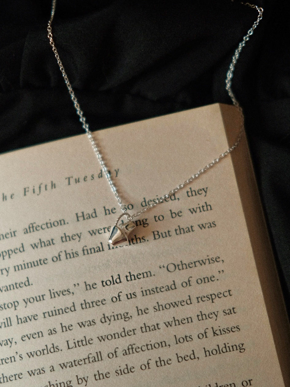 ESME XY|| Flagon Silver Necklace